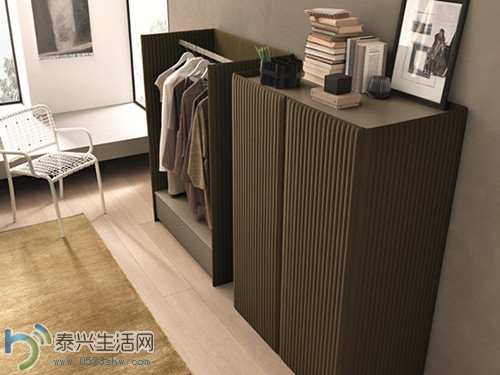 710FF03355CD.jpg