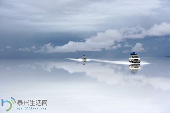 77A26F08AAE2.jpg