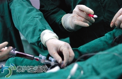 rBUyLlOw2Rq-URImAAFXV6omep4444.jpg