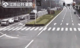 807074950.gif