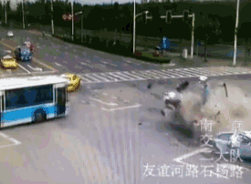 1409544341751115620.gif