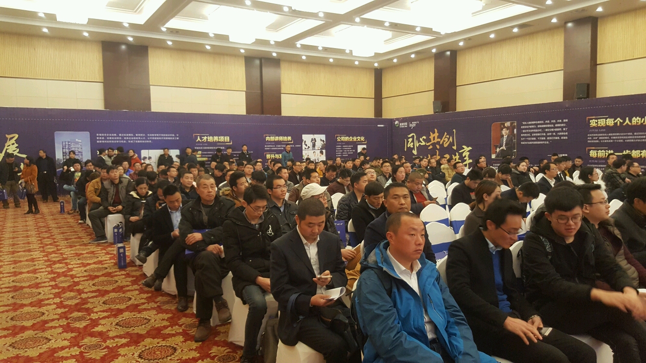 PvBbEe42U21W.jpg