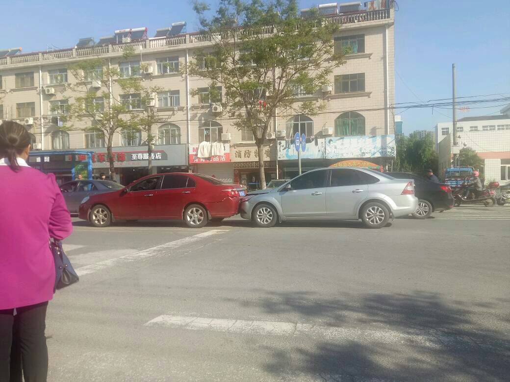 1RNP7VRB06p7.jpg